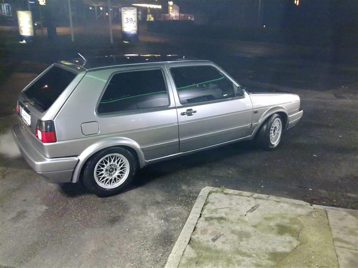 VW Golf GTI 16/8v solgt billede 8
