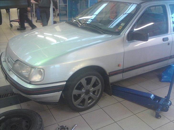 Ford Sierra 2.0i~2talt skadet~ billede 20