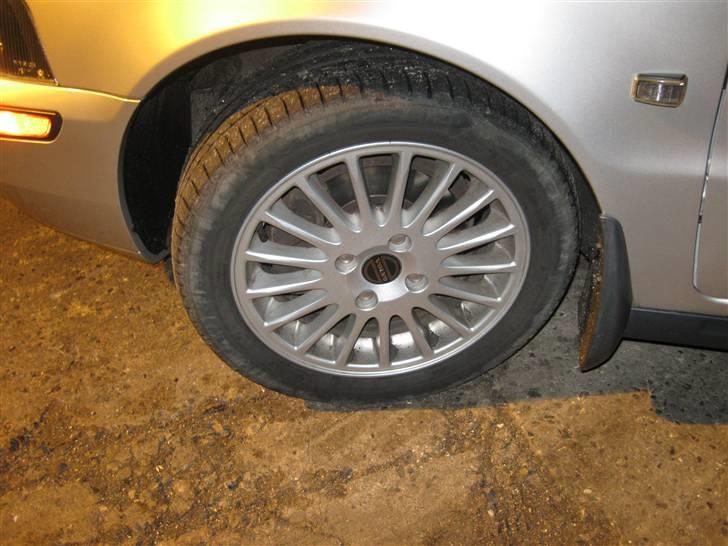 Volvo V40 Jubilæum VOLVO 4 LIFE - 16 Org volvo alu er std på udstyrs modellen billede 6