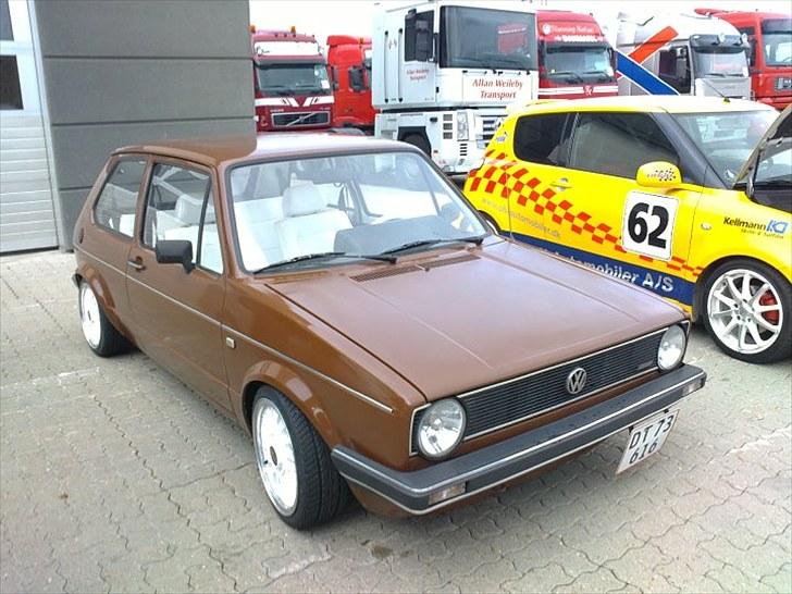 VW GOLF 1 (LILLE LORT) SOLGT billede 1