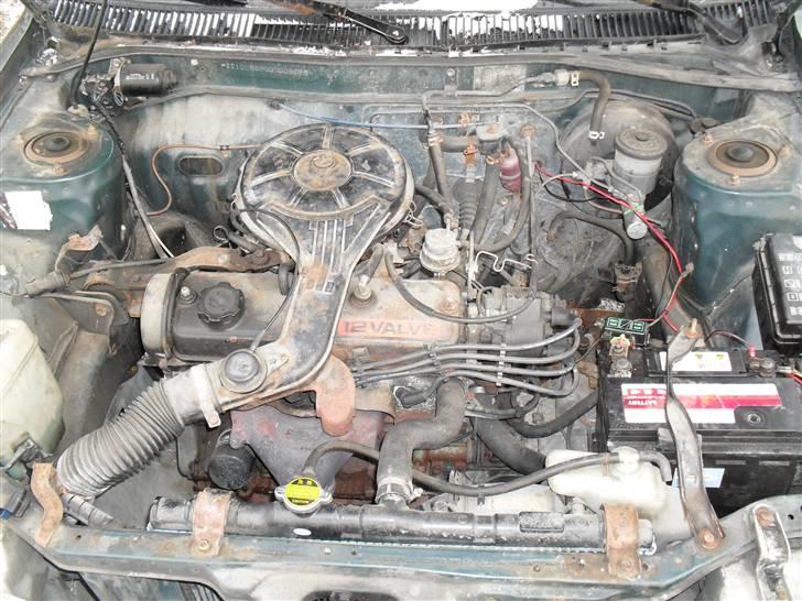 Toyota Corolla <skrottet> - Ikke det kønneste, men det fungere billede 8