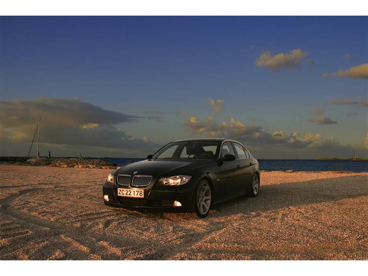 {{currentPhoto.altText}} billede {{currentPhoto.number}}