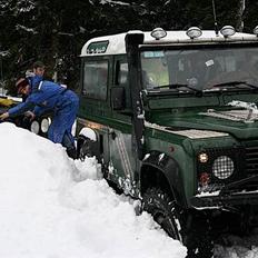 Land Rover Defender 4x4 