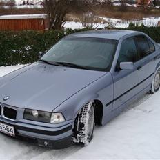 BMW 320i BYTTET