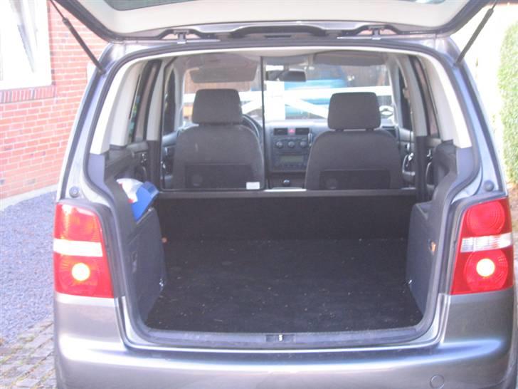 VW Touran (SOLGT) billede 8