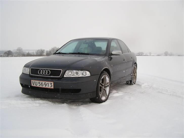 Audi A4  SOLGT billede 1