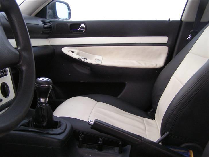 Audi A4  SOLGT billede 8