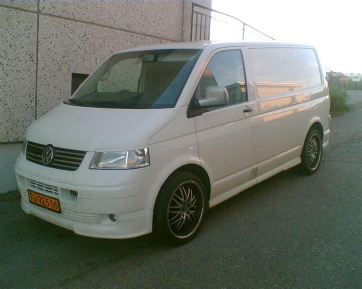 VW Transporter T5 - SOLGT billede 1