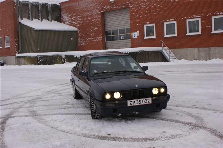 BMW E30 320i (hugget op) billede 9