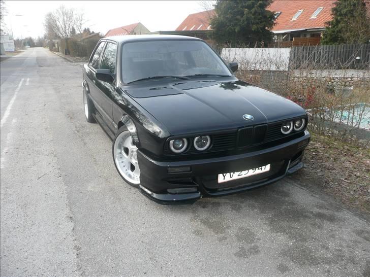 BMW 325i billede 1