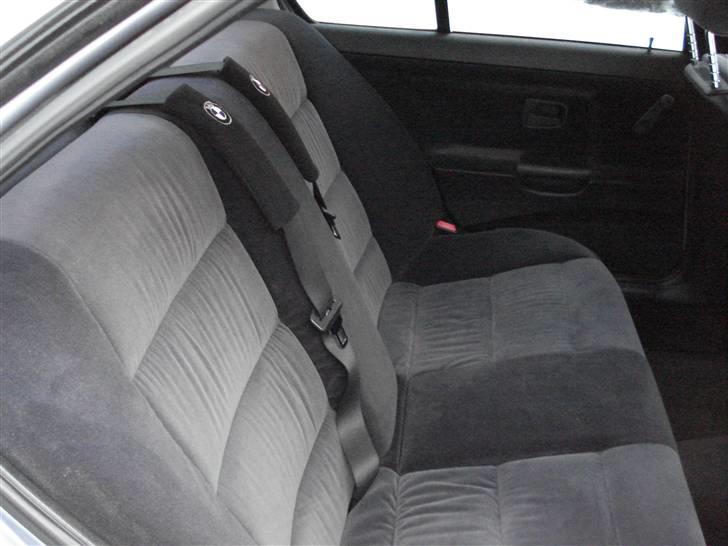 BMW 320i BYTTET billede 12