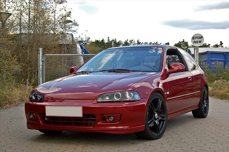 Honda Civic 1,6 VTI Solgt billede 2