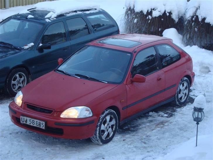 Honda CIVIC1,6 vti vtec  SOLGT! billede 6