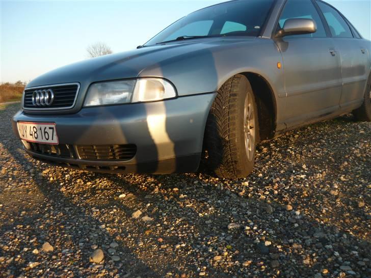 Audi A4 1,8 T *SOLGT* billede 4