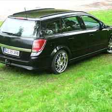 Opel Astra H 1,6 16V Wagon OPC-line