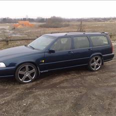 Volvo V 70 R