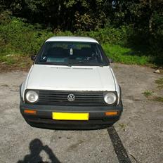 VW Golf 2- 1.6D Solgt