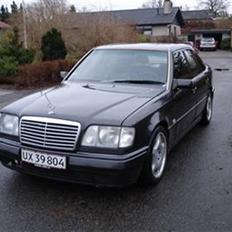 Mercedes Benz w124 300E SOLGT