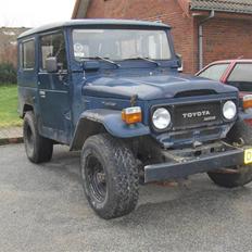 Toyota Land cruiser BJ 42