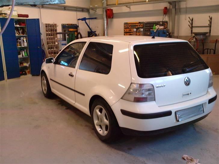 VW Golf TOTAL SKADET! billede 8