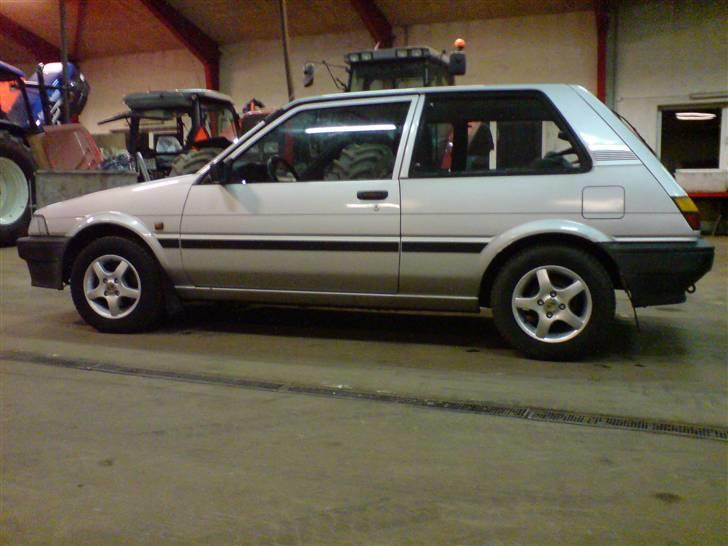 Toyota Corolla DX Solgt billede 11