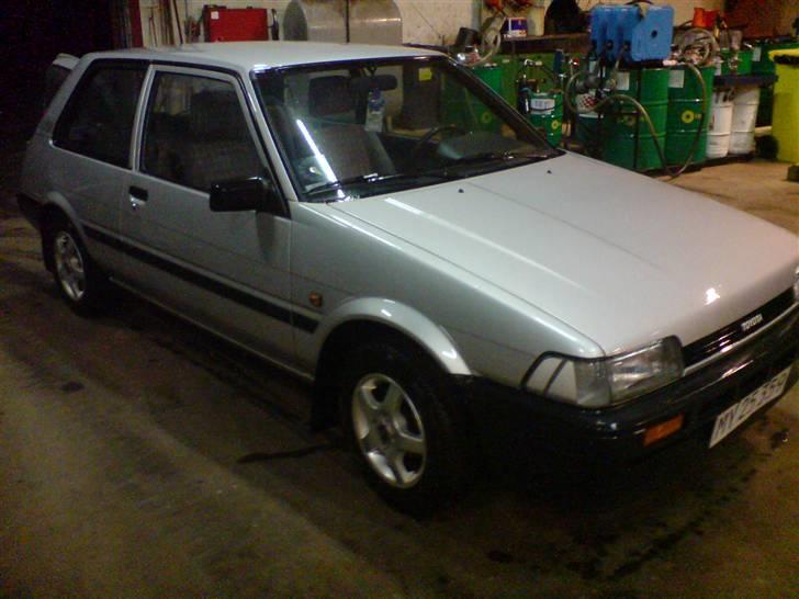 Toyota Corolla DX Solgt billede 15