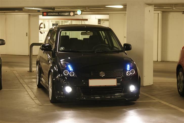 Suzuki Swift 1,3 DDiS SOLGT! billede 10