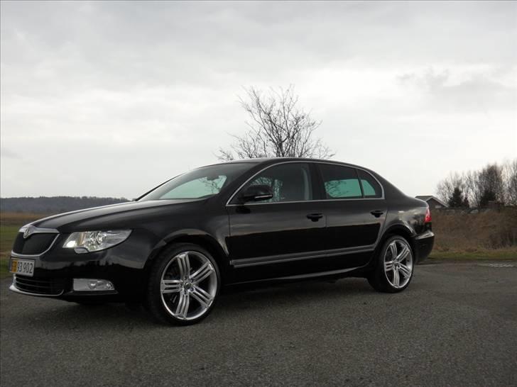 Skoda Superb Elegance DSG 2010 billede 1