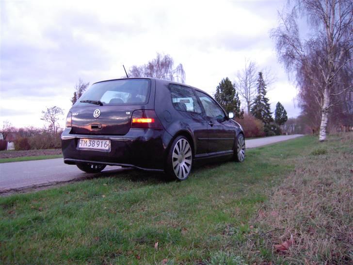 VW Golf 4 1,8 20v. Solgt. billede 4