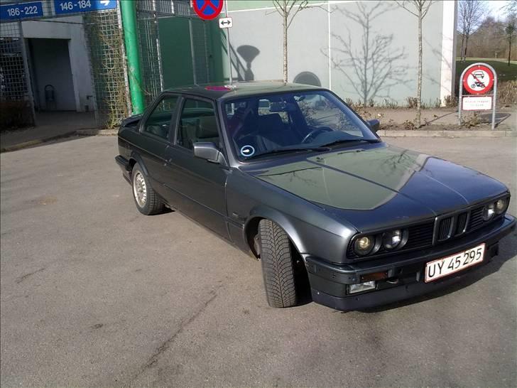BMW E30 325i - STJÅLET :'( billede 3