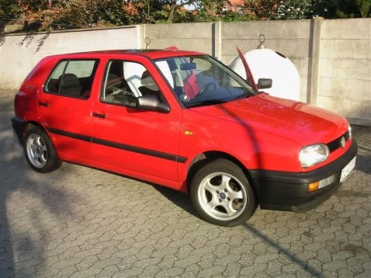 VW Golf 3 1,6 CL Europe - ren var den, nu er det vinter. buhu billede 3
