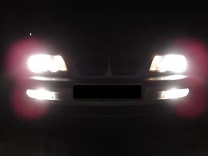 BMW E46 323i    "SOLGT" billede 2