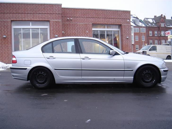 BMW E46 323i    "SOLGT" billede 3
