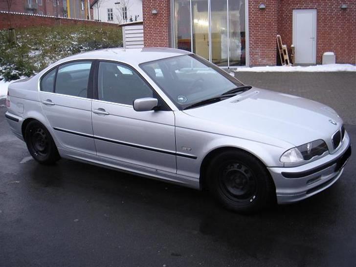 BMW E46 323i    "SOLGT" billede 4