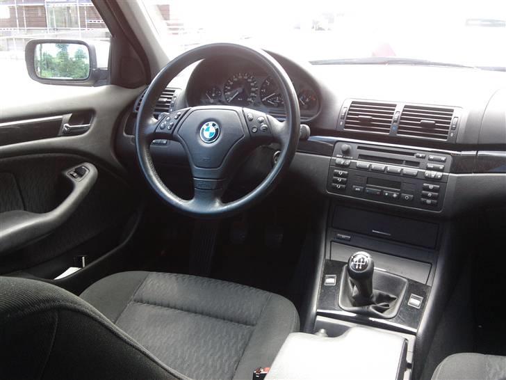 BMW E46 323i    "SOLGT" billede 9