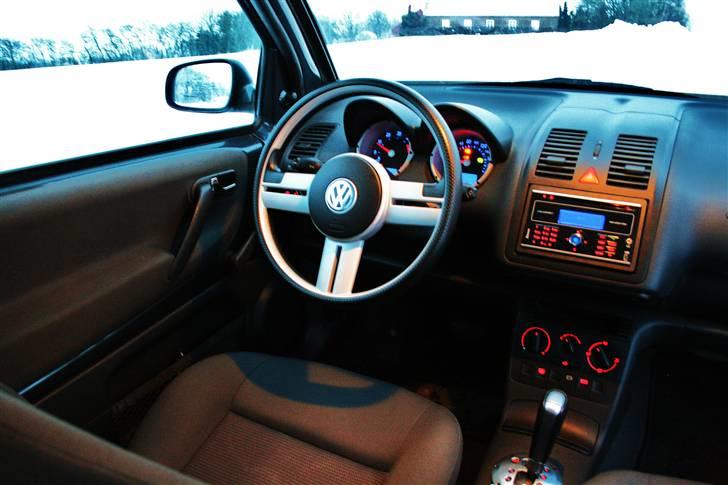VW Lupo 1.2 TDI 3L - Billedet er taget før jeg fik lavet rødt lys i bunden :)  billede 5