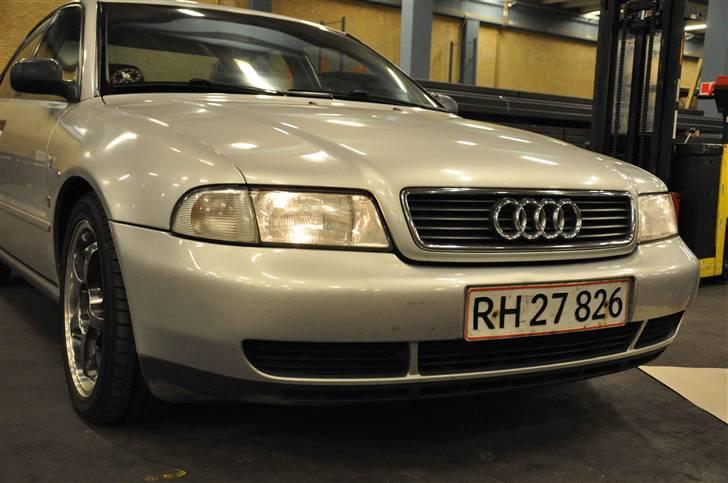 Audi A4 1,6 101 Hk (Solgt) billede 1