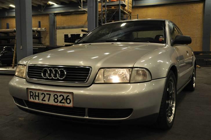 Audi A4 1,6 101 Hk (Solgt) billede 2