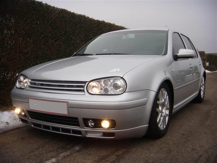 VW Golf IV 2,3 VR5 Highline - Nu med den nye Rieger (V6 look)frontspoiler monteret billede 16