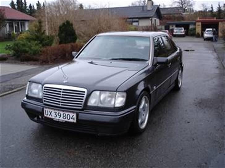 Mercedes Benz w124 300E SOLGT billede 3