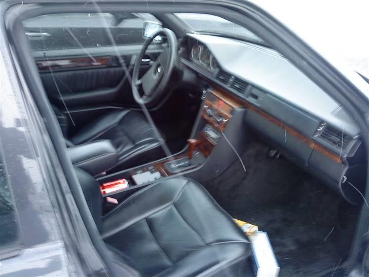 Mercedes Benz w124 300E SOLGT billede 5