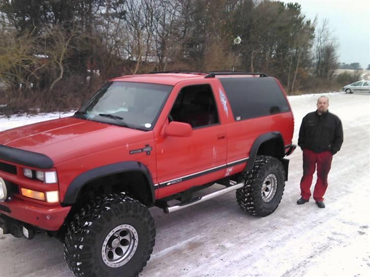 Chevrolet TAHOE WESTERN HAULER - Højden på den .. Jeg er ca 185cm høj  billede 19