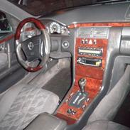 Mercedes Benz E300 Solgt