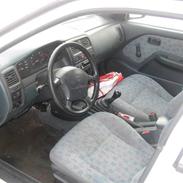 Nissan Almera N15 Sedan