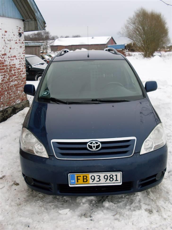 Toyota Avensis Verso Sportsvan billede 3