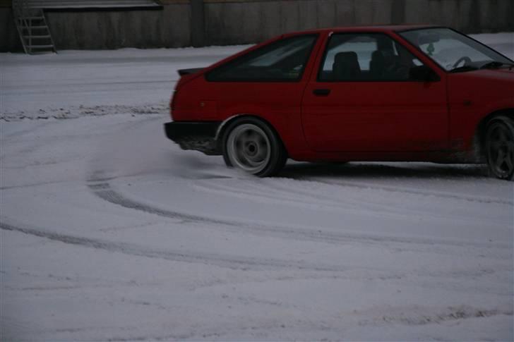 Toyota corolla ae86 coupe   SOLGT billede 14