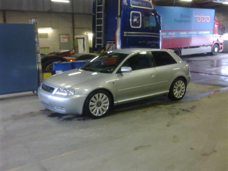 Audi A3 1.8T SOLGT billede 1