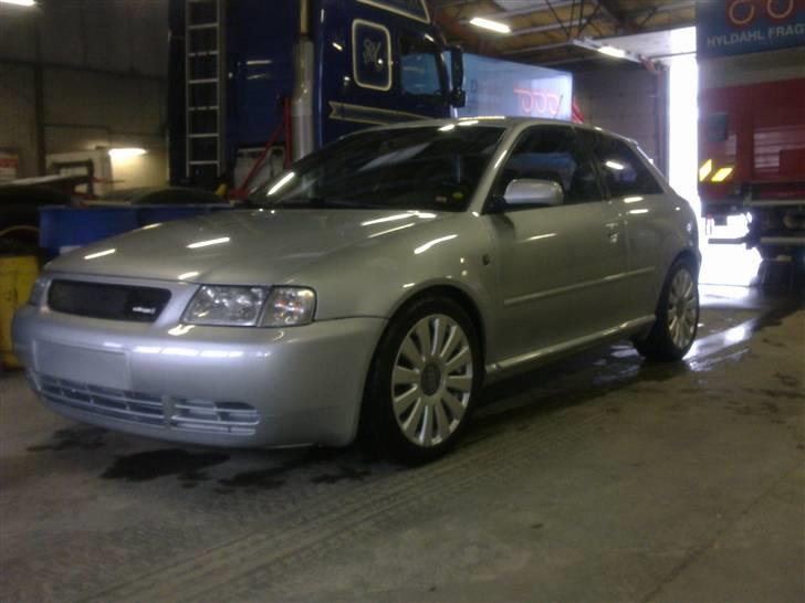 Audi A3 1.8T SOLGT billede 2