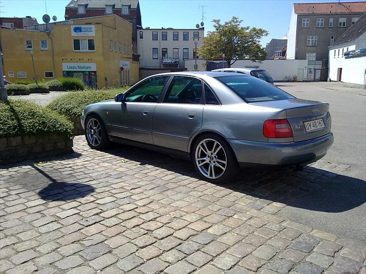 Audi A4 1,8T [Solgt] billede 4