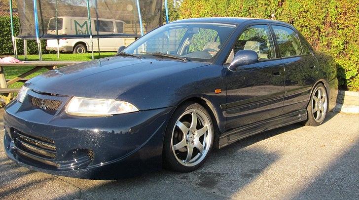 Mitsubishi Carisma 1.8 GLS billede 1